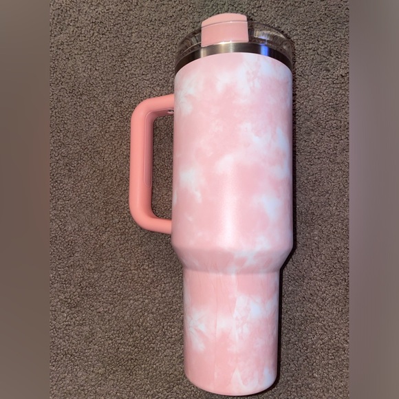 Limited Edition Peach Tie Dye 40 oz. Stanley - Picture 2 of 5